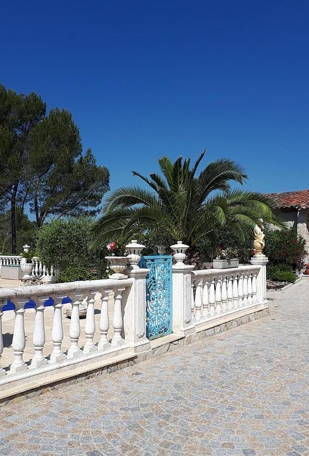 Gite Les Pins Climatise Piscine Chauffee Jardin Peymeinade Eksteriør billede