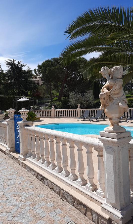 Gite Les Pins Climatise Piscine Chauffee Jardin Peymeinade Eksteriør billede