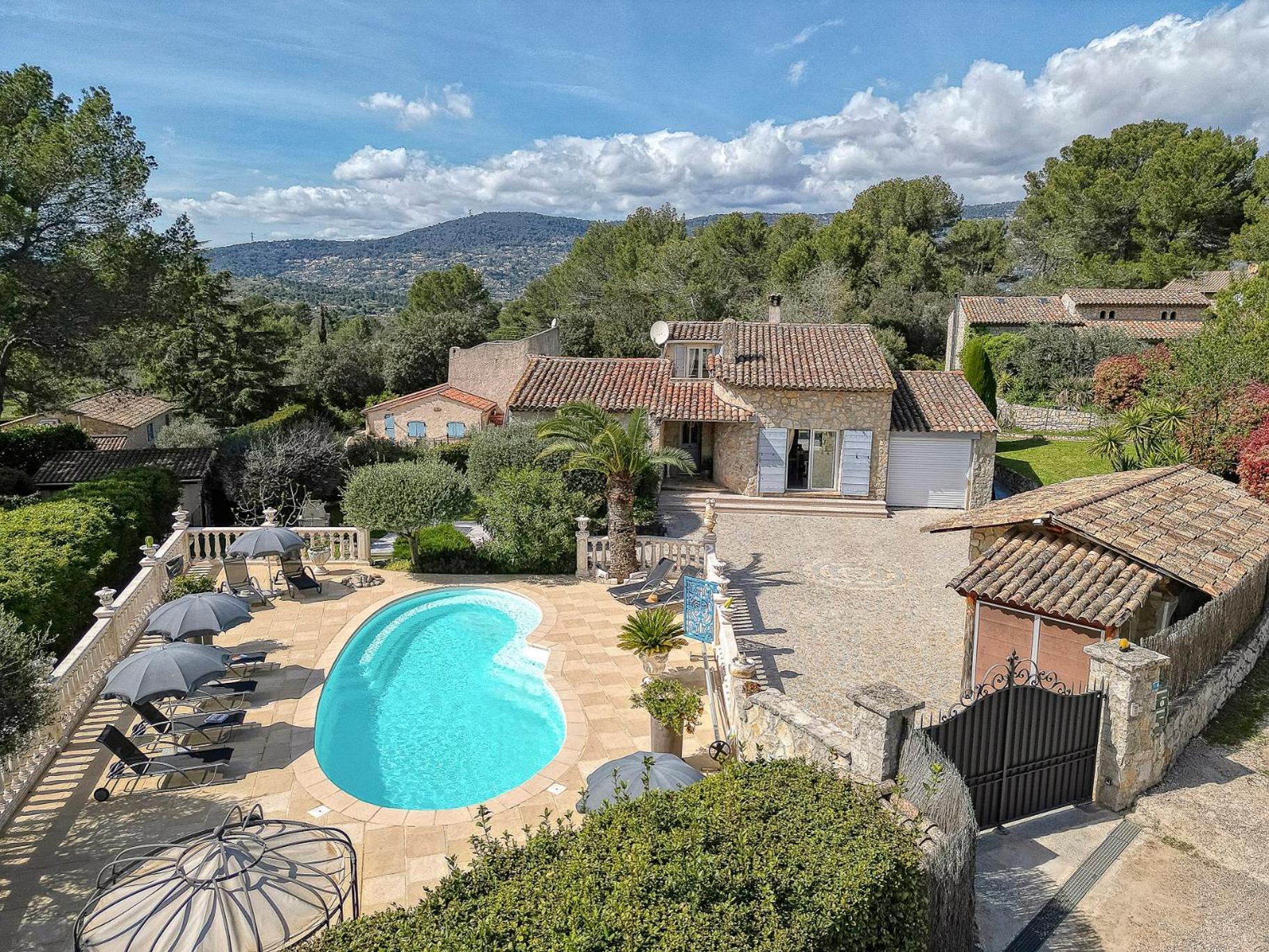Gite Les Pins Climatise Piscine Chauffee Jardin Peymeinade Eksteriør billede